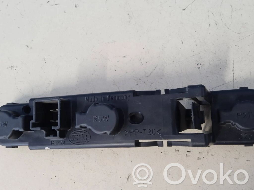 Volvo S80 Tail light bulb cover holder 