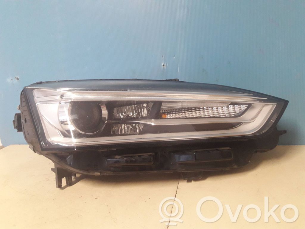 Audi A5 Priekinis žibintas 