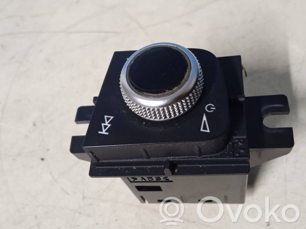 Audi A5 Sound control switch 