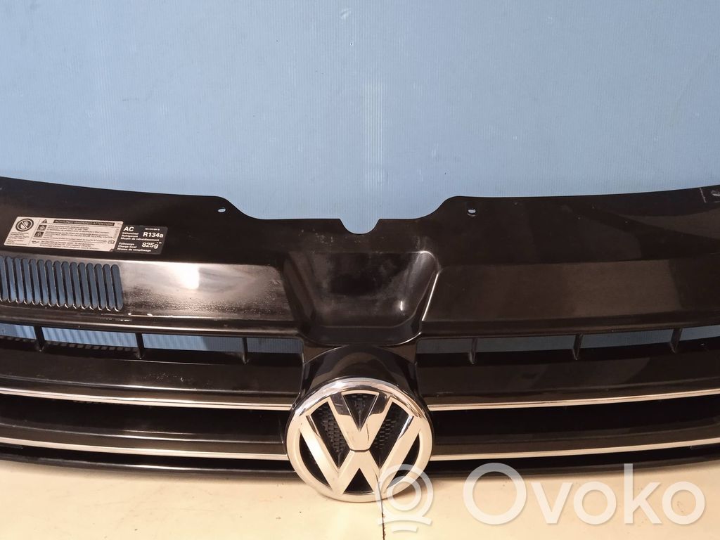 Volkswagen Transporter - Caravelle T6 Etupuskurin ylempi jäähdytinsäleikkö 