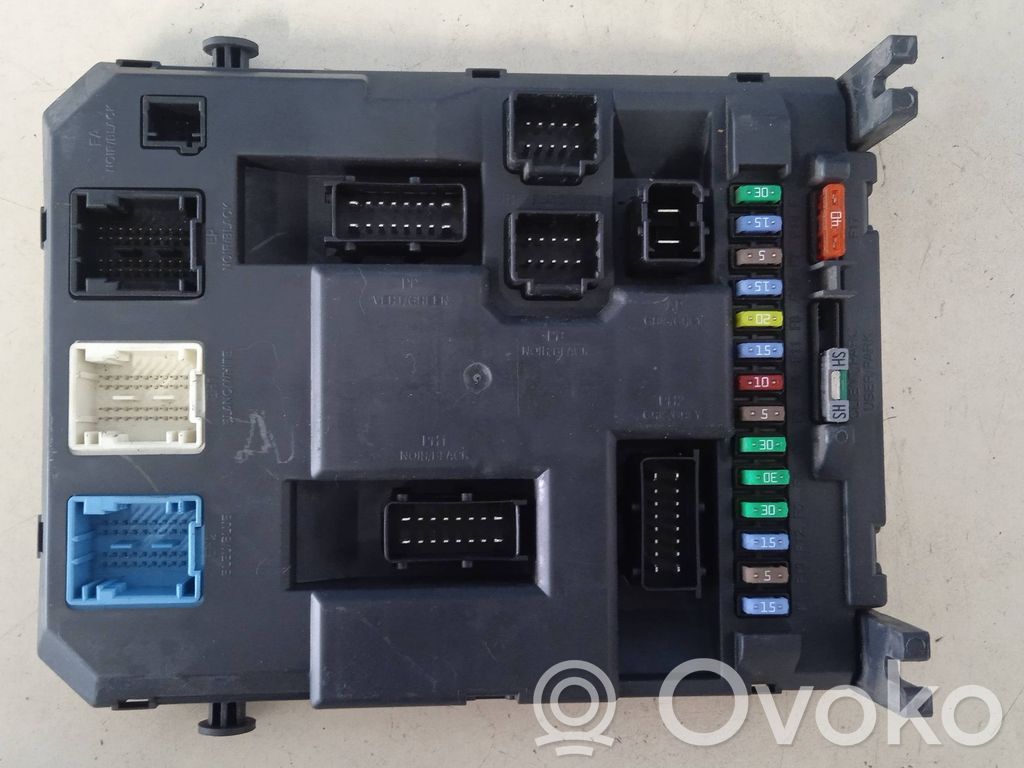 Citroen C3 Fuse module 