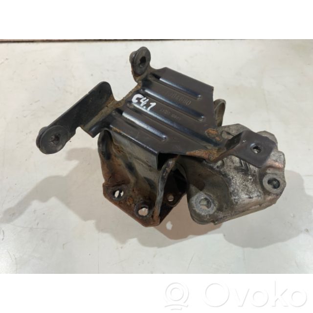 Citroen Berlingo Engine mount bracket 