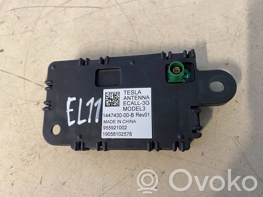 Tesla Model 3 Antenos stiprintuvas 