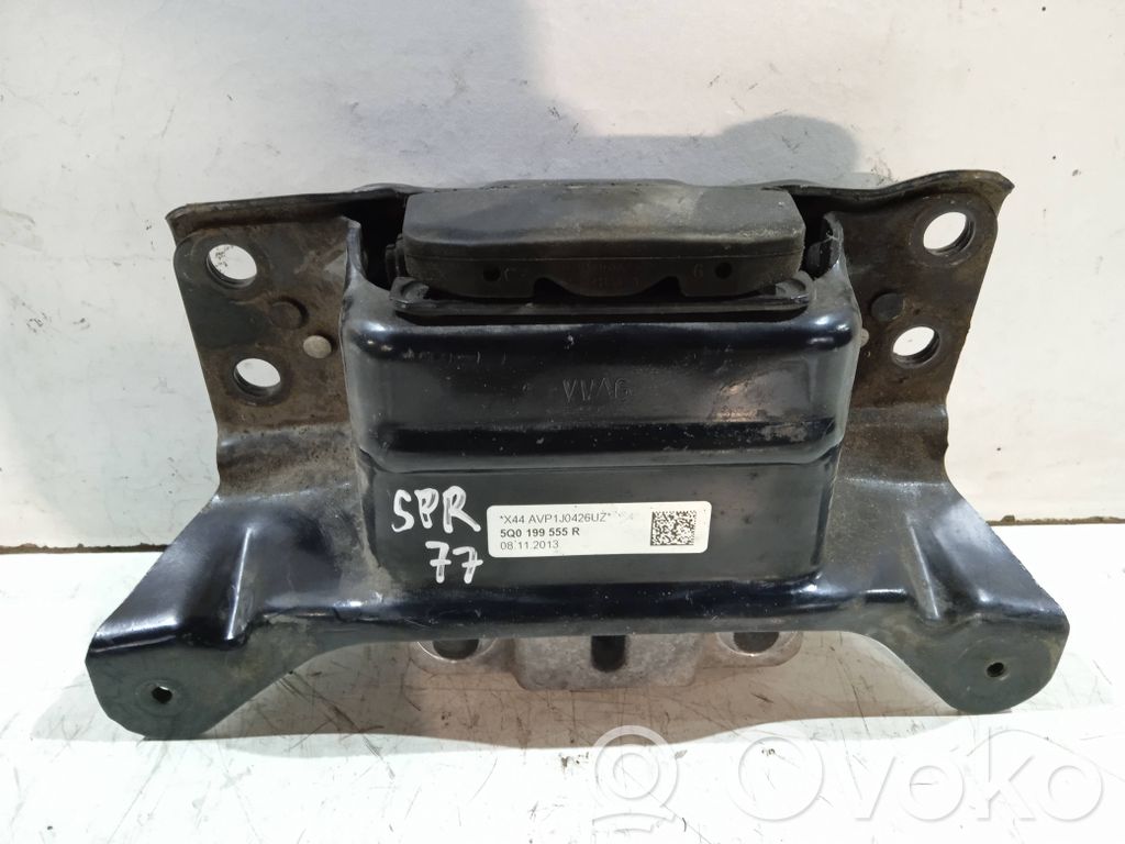 Skoda Octavia Mk3 (5E) Engine mount bracket 