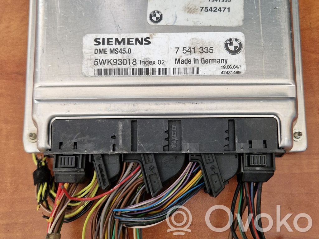 BMW 5 E60 E61 Engine control unit/module 