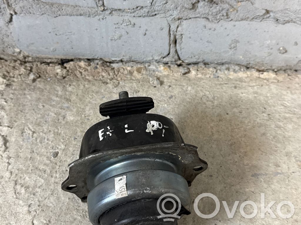 BMW X5 E70 Dzinēja spilvens 