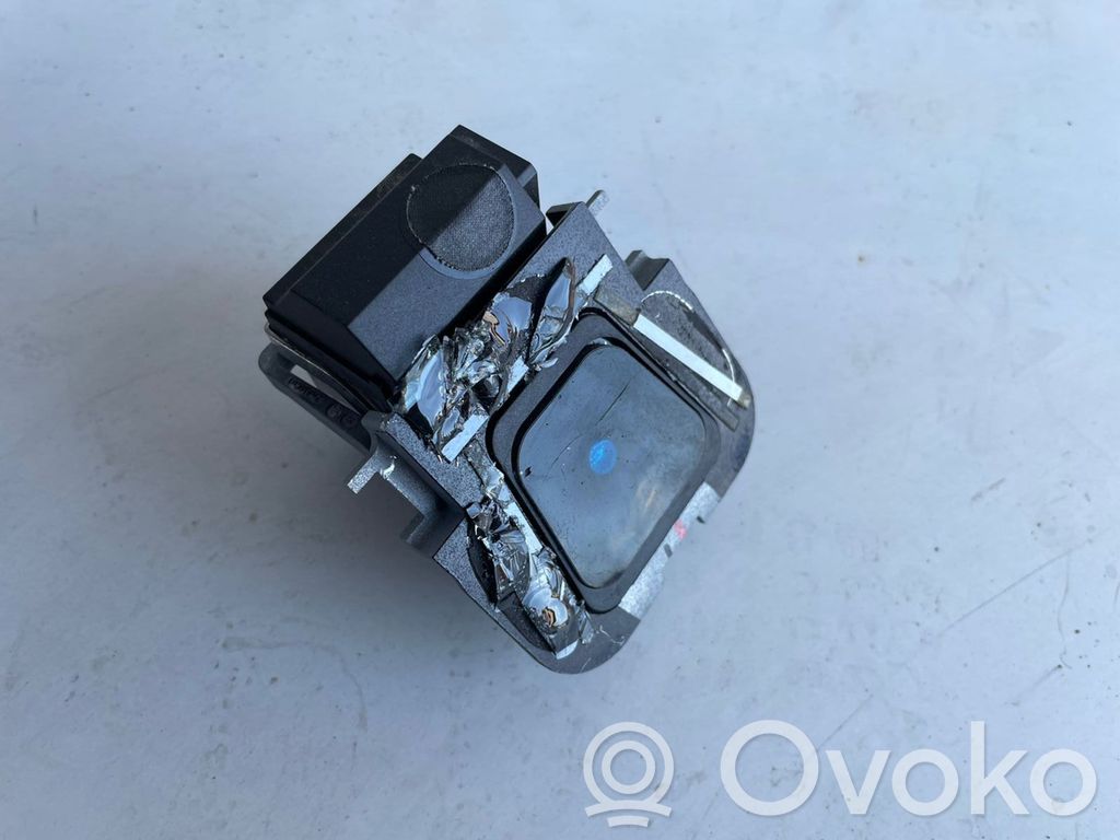 Mitsubishi Outlander Windshield/windscreen camera 
