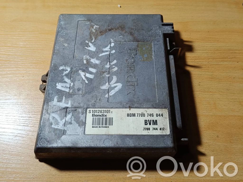 Renault 19 Engine control unit/module 