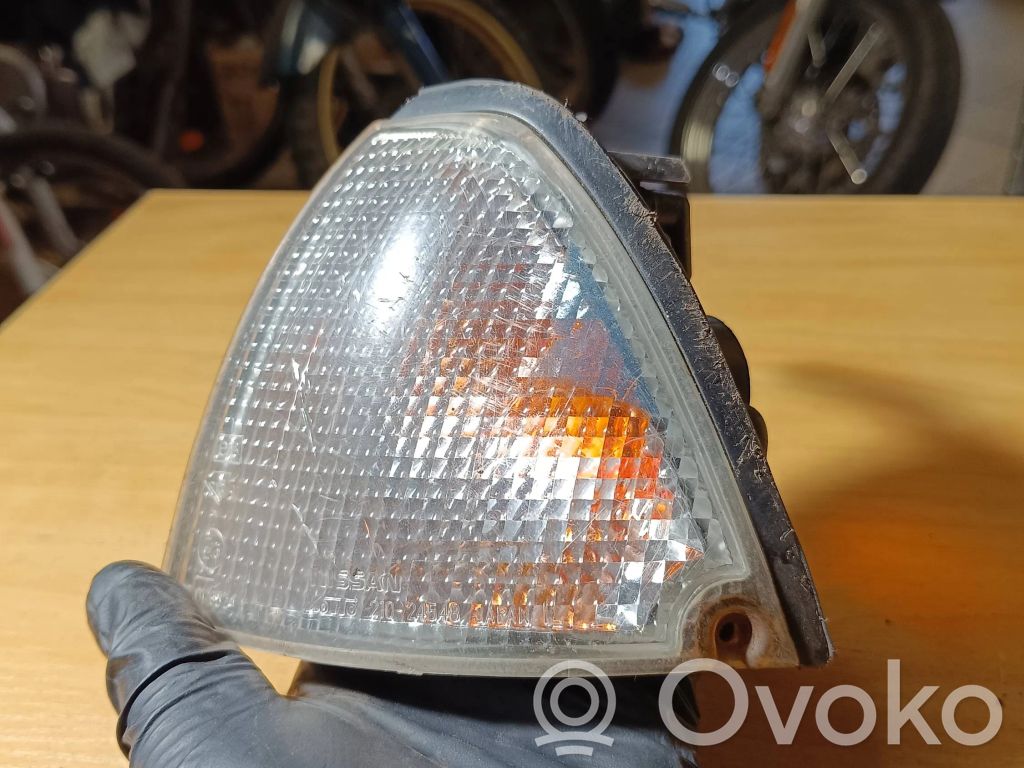 Nissan Primera Front indicator light 