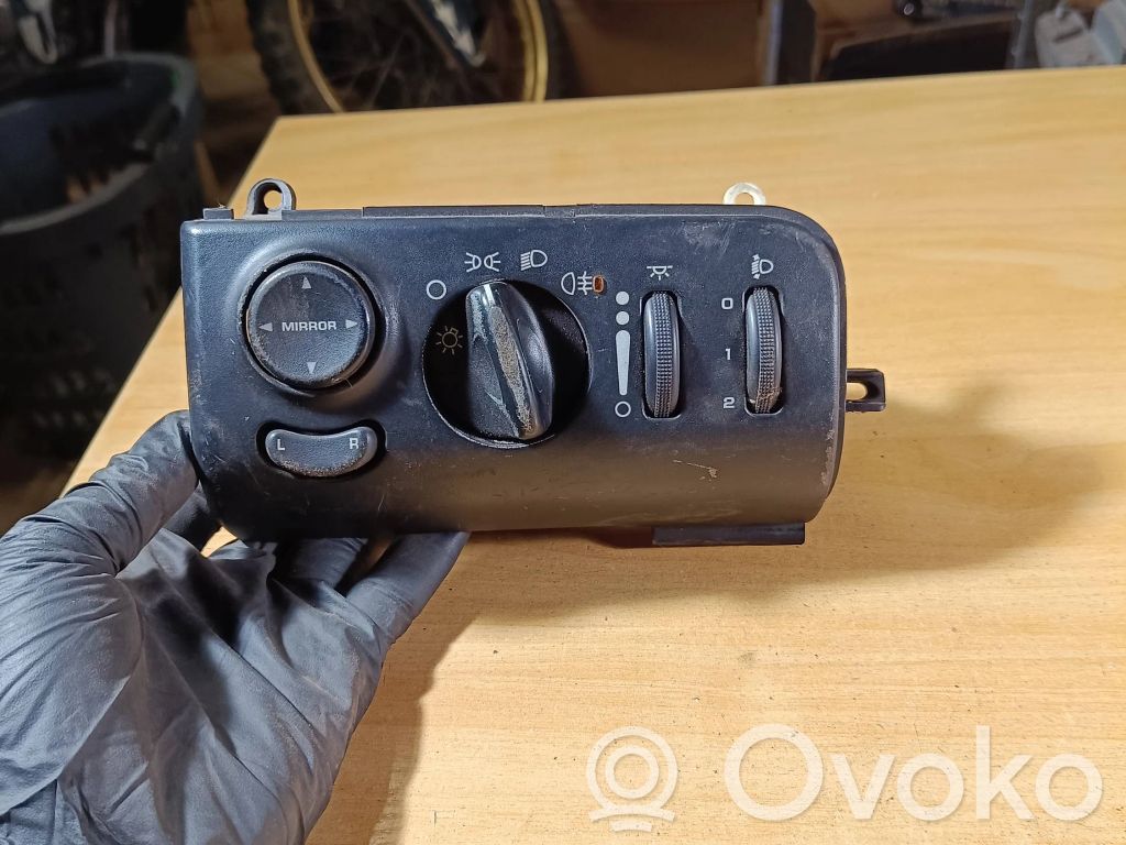 Chrysler Voyager Light switch 
