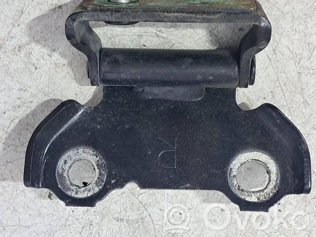 Toyota Yaris Cross Bisagra superior de puerta de carga 