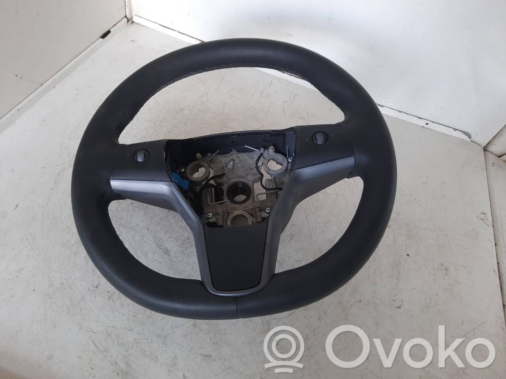 Tesla Model Y Stūre 