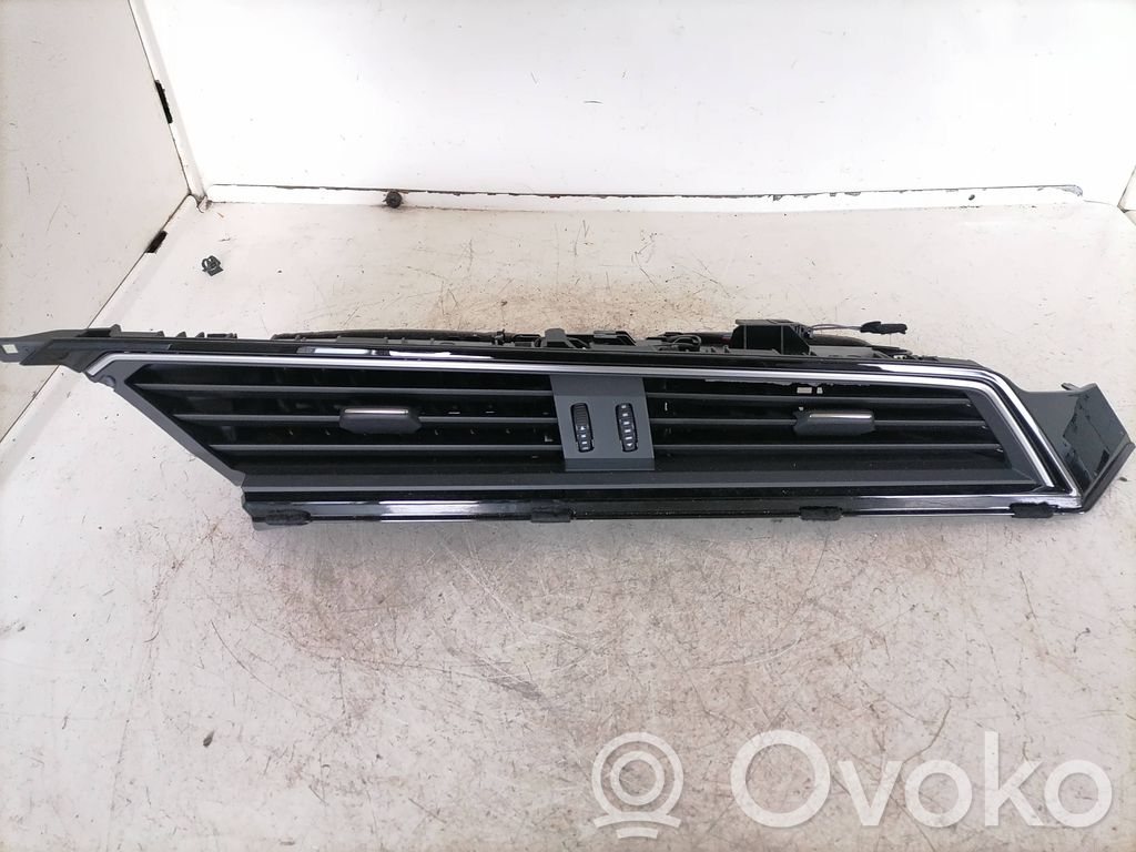 Centrālais gaisa ventilācijas režģis   4KL820951