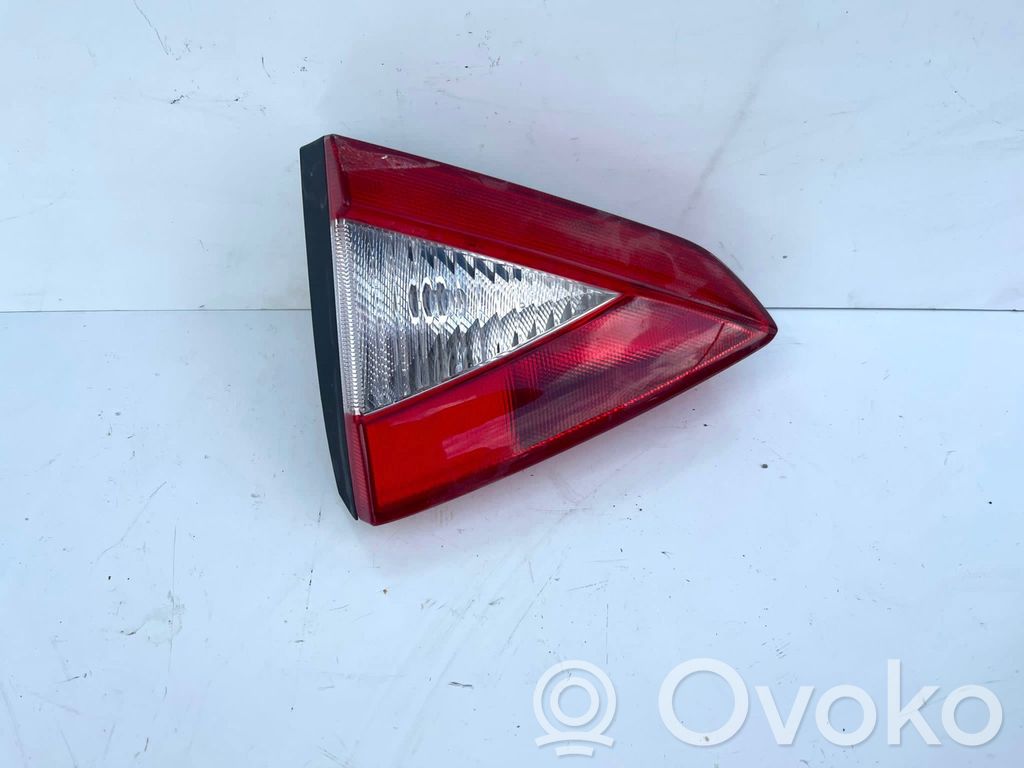 Maserati GranTurismo Lampy tylnej klapy bagażnika 