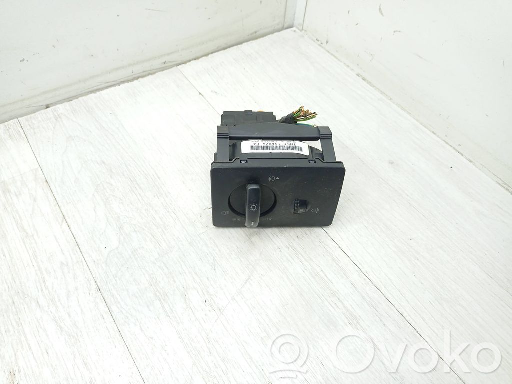 Light switch   7M5T13A024FA
