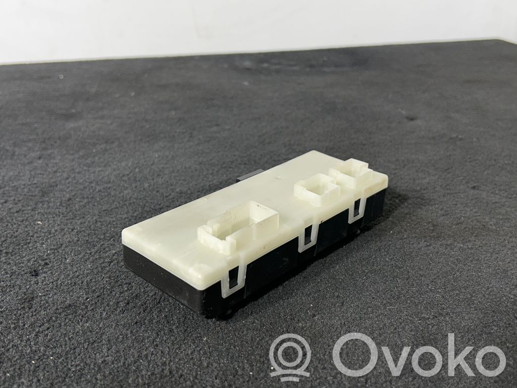 BMW 7 G11 G12 Tailgate/trunk control unit/module 