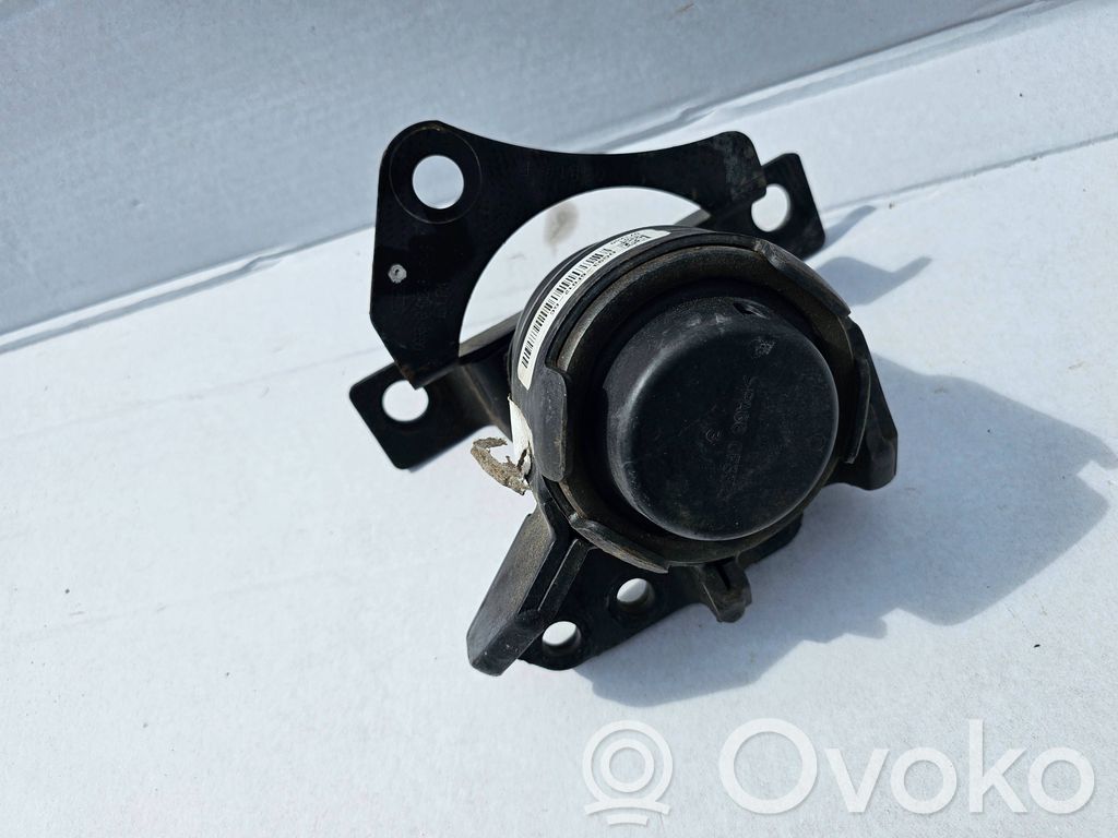 Ford Mondeo MK V Engine mount bracket 
