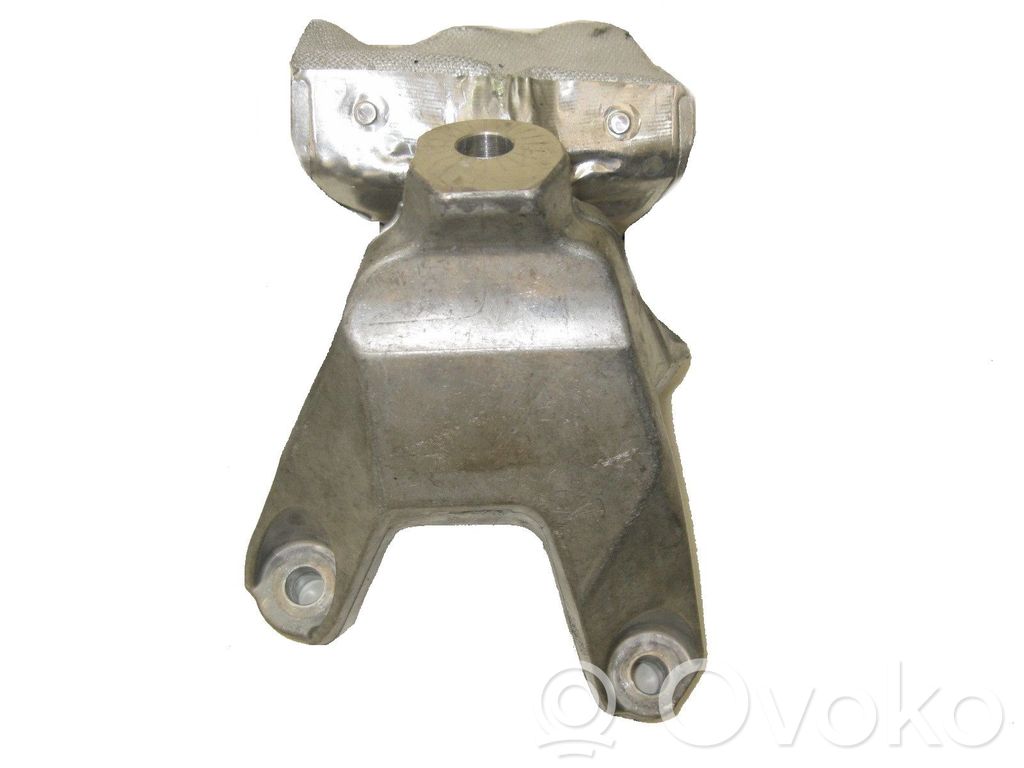 Audi A4 S4 B9 Engine mounting bracket 