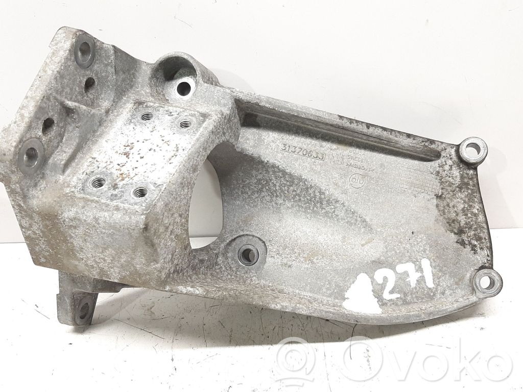 Engine mounting bracket   31370633