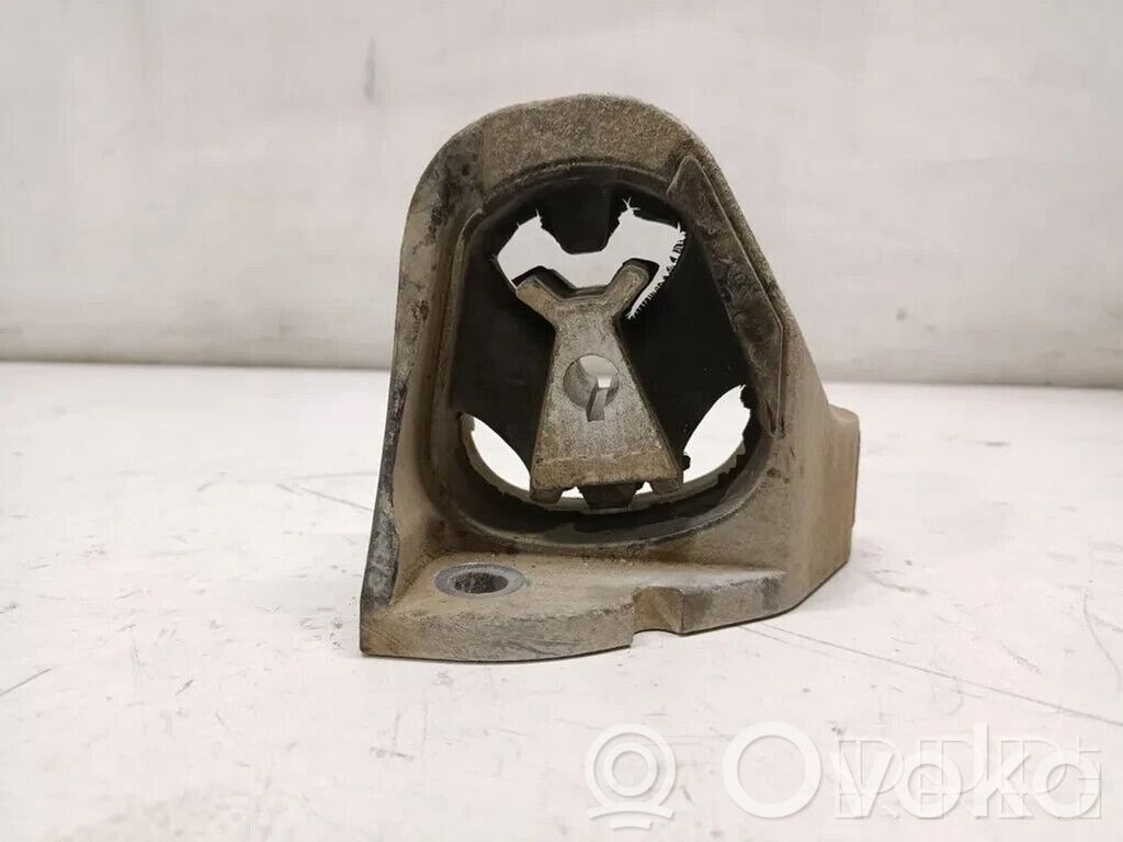Volvo V40 Gearbox mounting bracket 