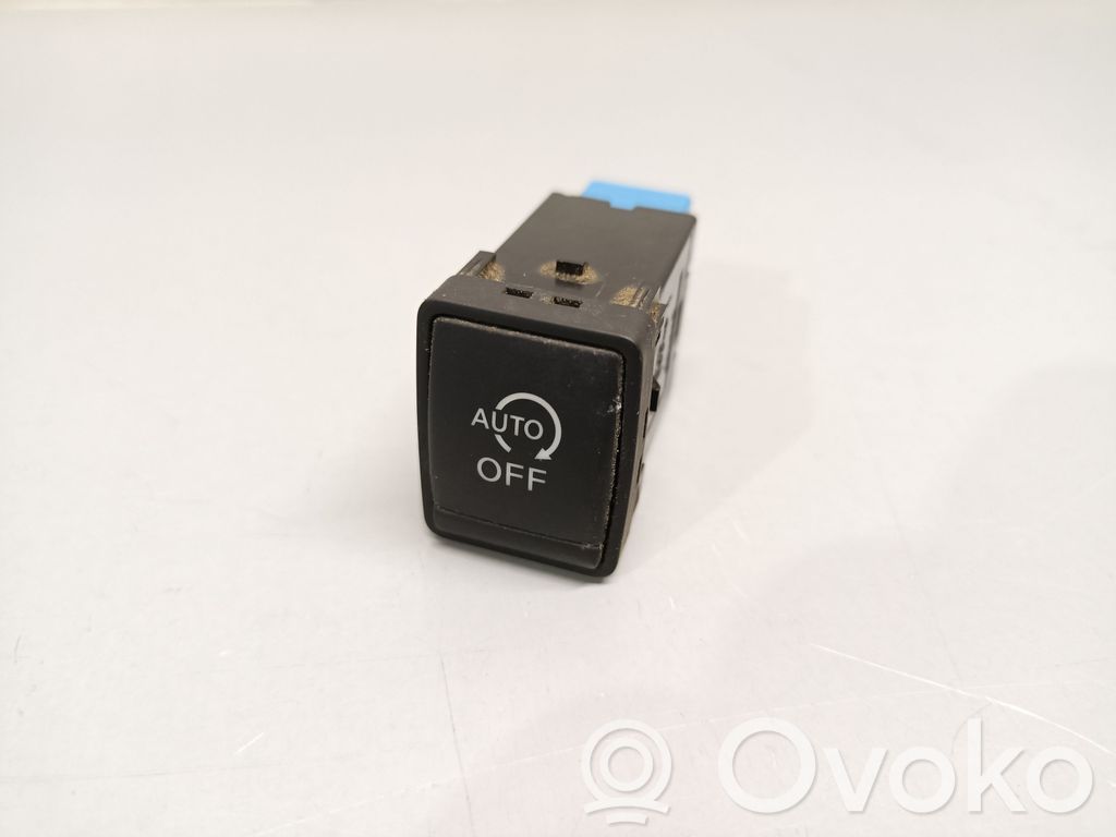 Nissan Qashqai ESP (stability program) switch 