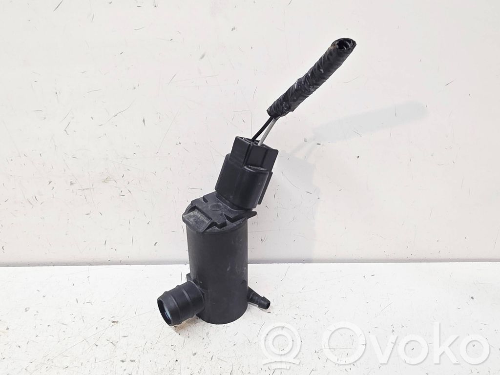 Windscreen/windshield washer pump   GHWE67482