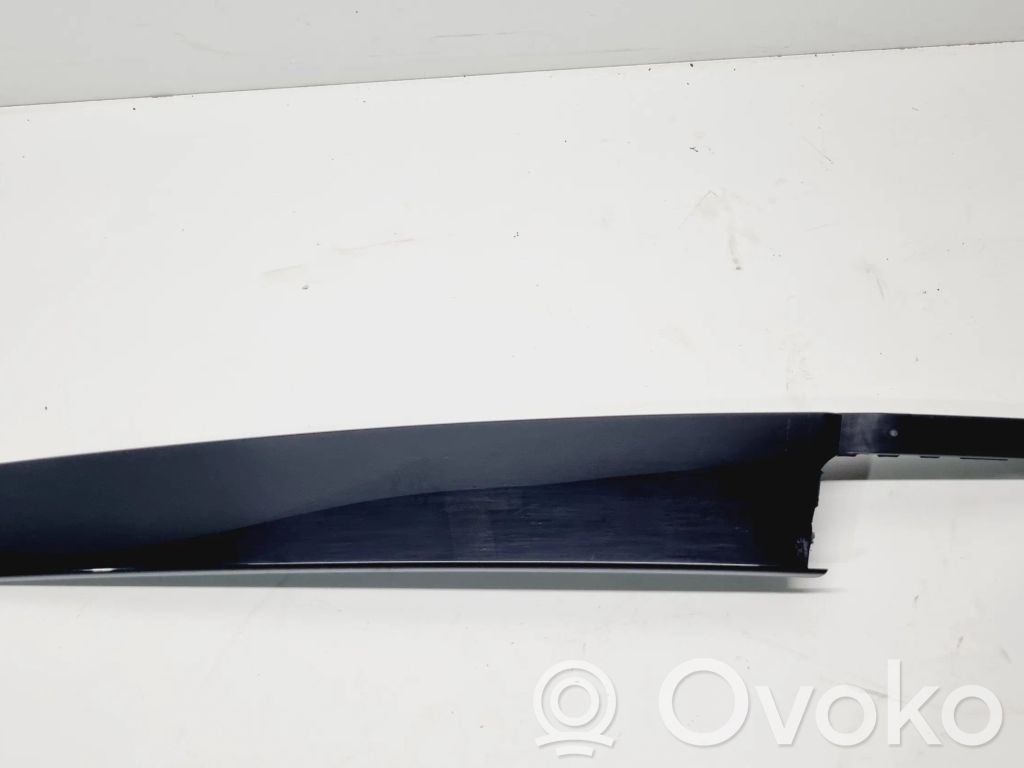 Skoda Karoq Etuoven lista (muoto) 