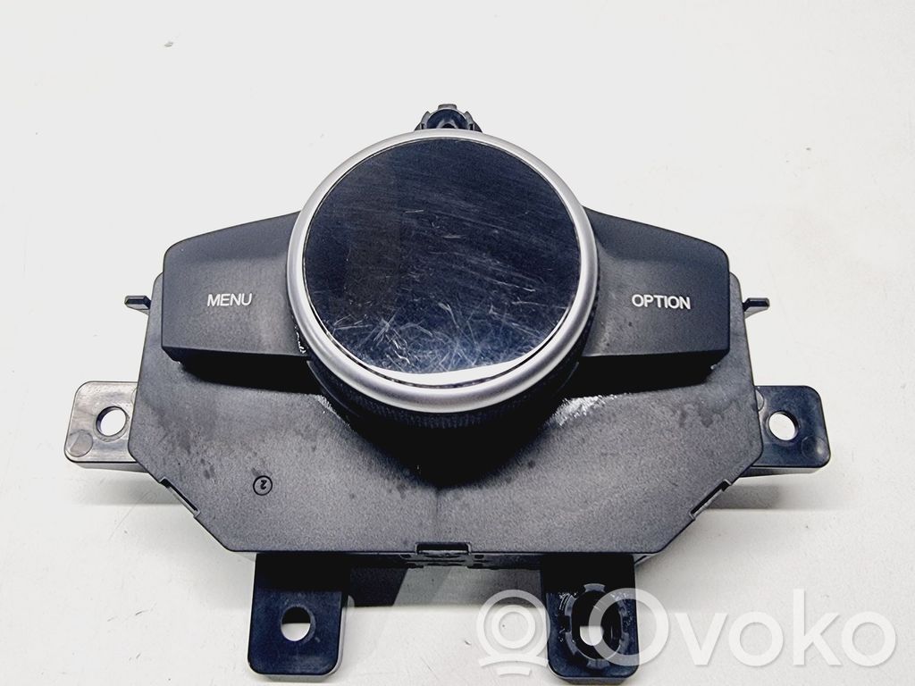 Alfa Romeo Giulia Head unit multimedia control 