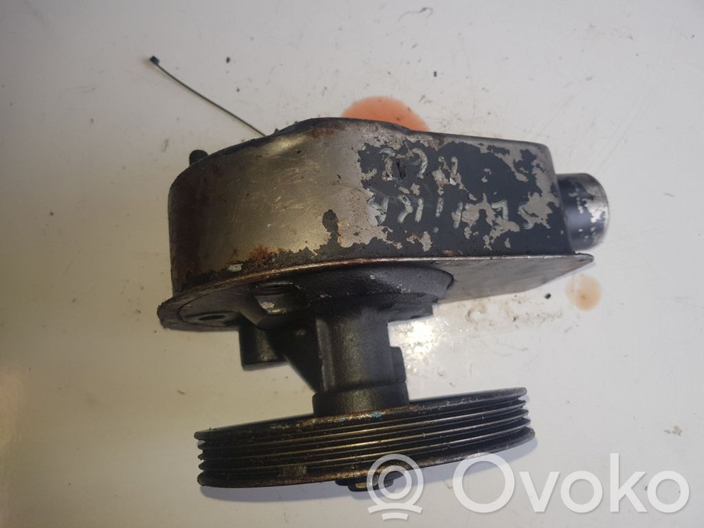 Ohjaustehostimen pumppu