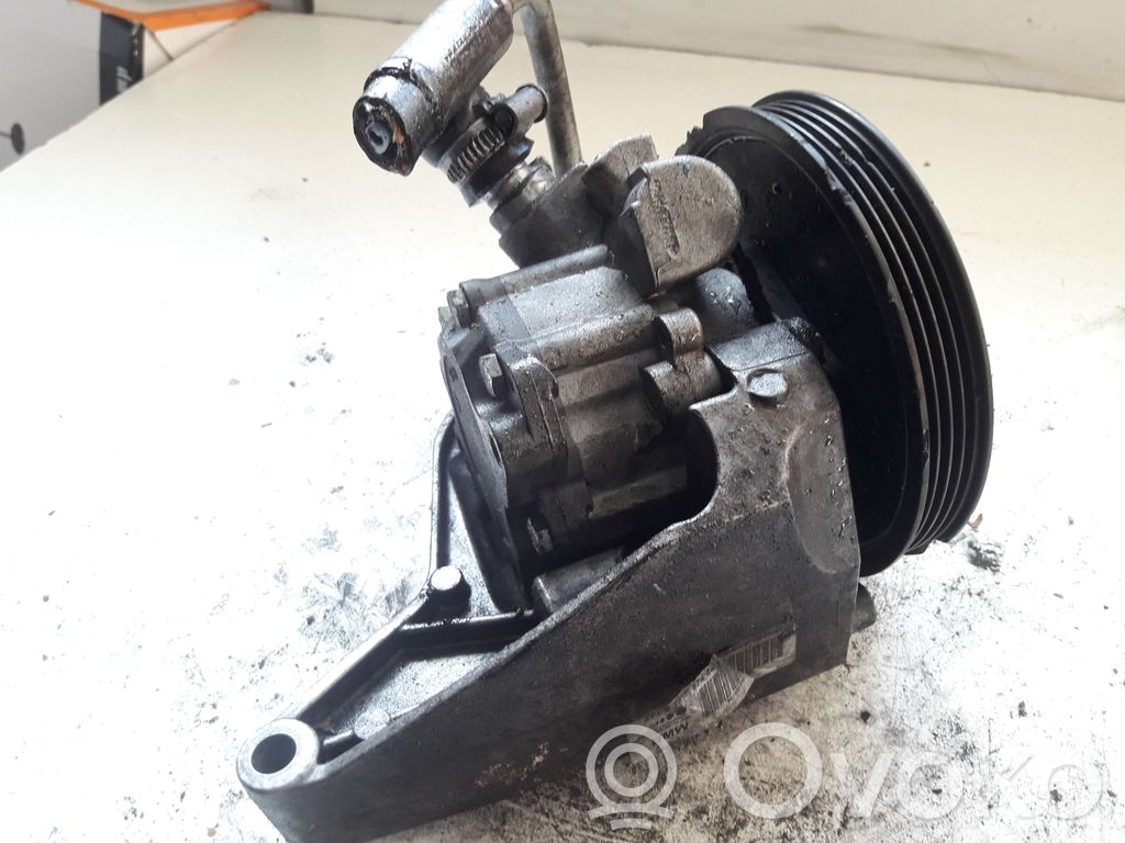 BMW 3 E90 E91 Power steering pump 