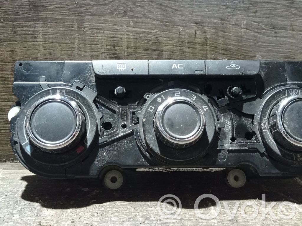 Skoda Superb B6 (3T) Climate control unit 