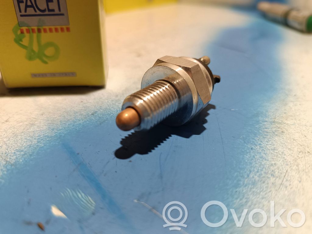 Opel Frontera A Sensor interruptor de luz de marcha atrás 