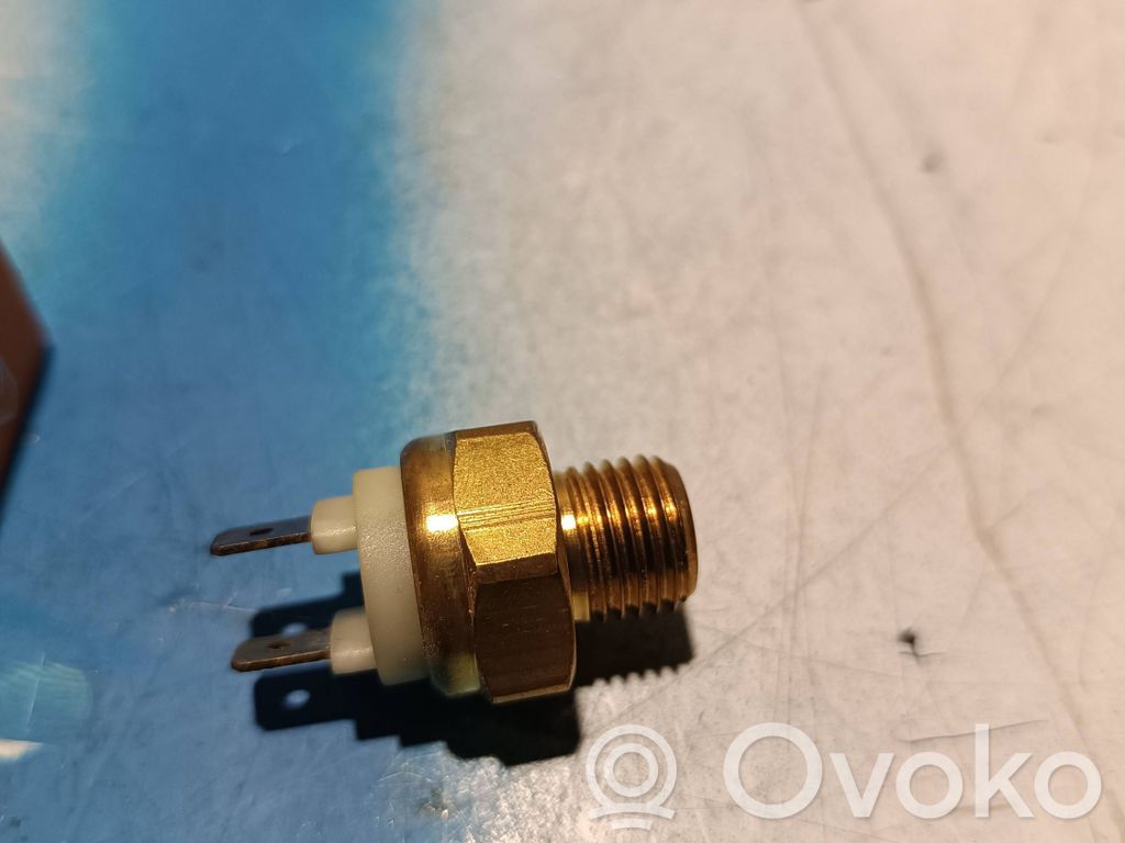 BMW 5 E28 Sensor de temperatura del refrigerante 