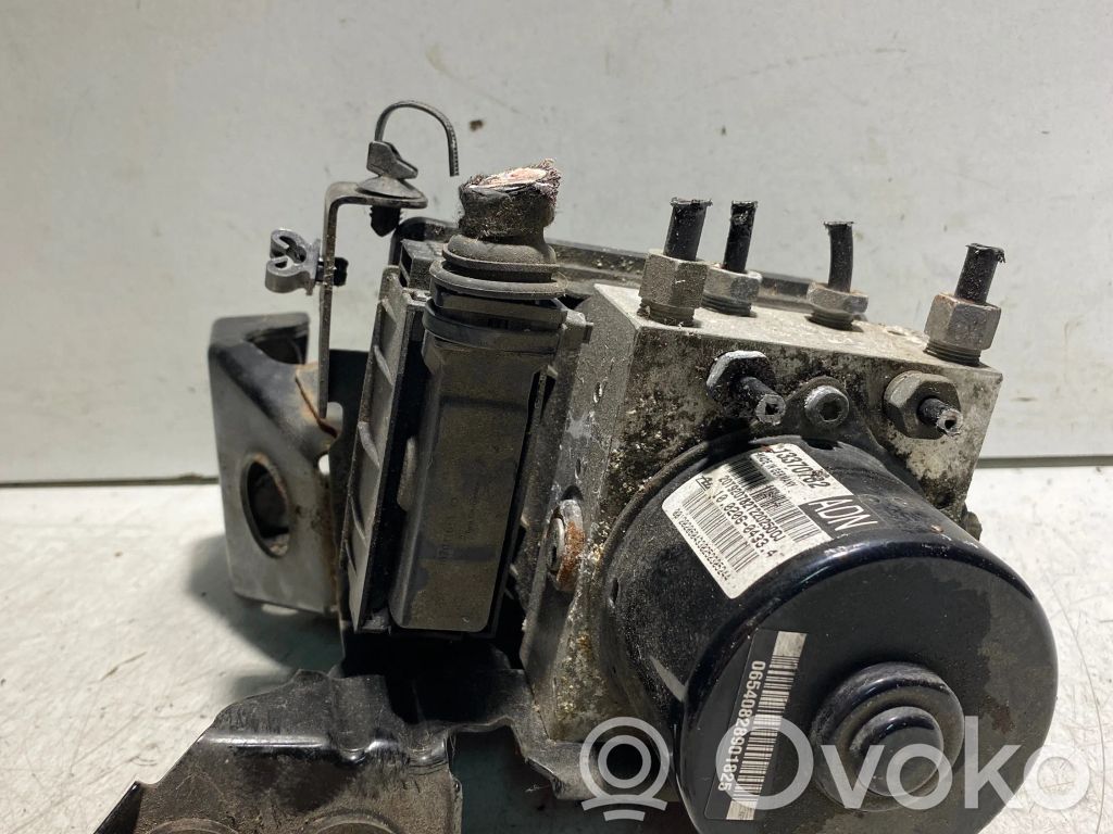 Opel Astra J Bomba de ABS 