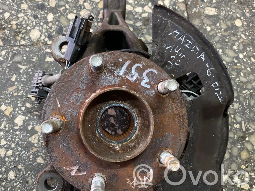 Front wheel hub