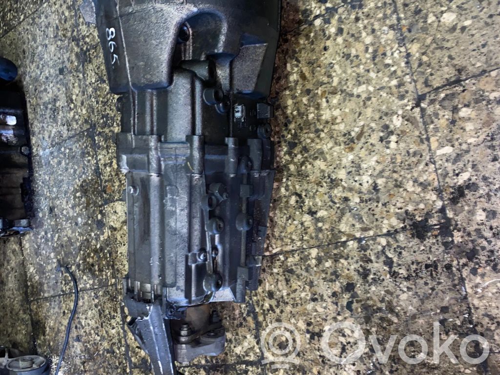 Manual 6 speed gearbox   1069401052