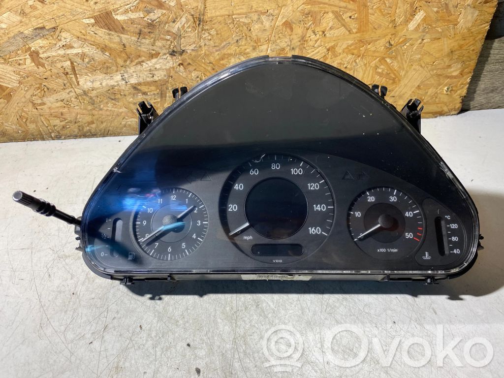 Mercedes-Benz E W211 Speedometer (instrument cluster) 