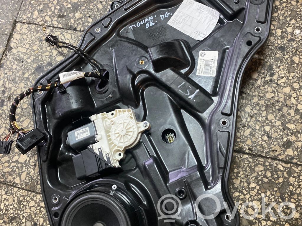 Volkswagen Tiguan Macara geam ușă spate cu motor 