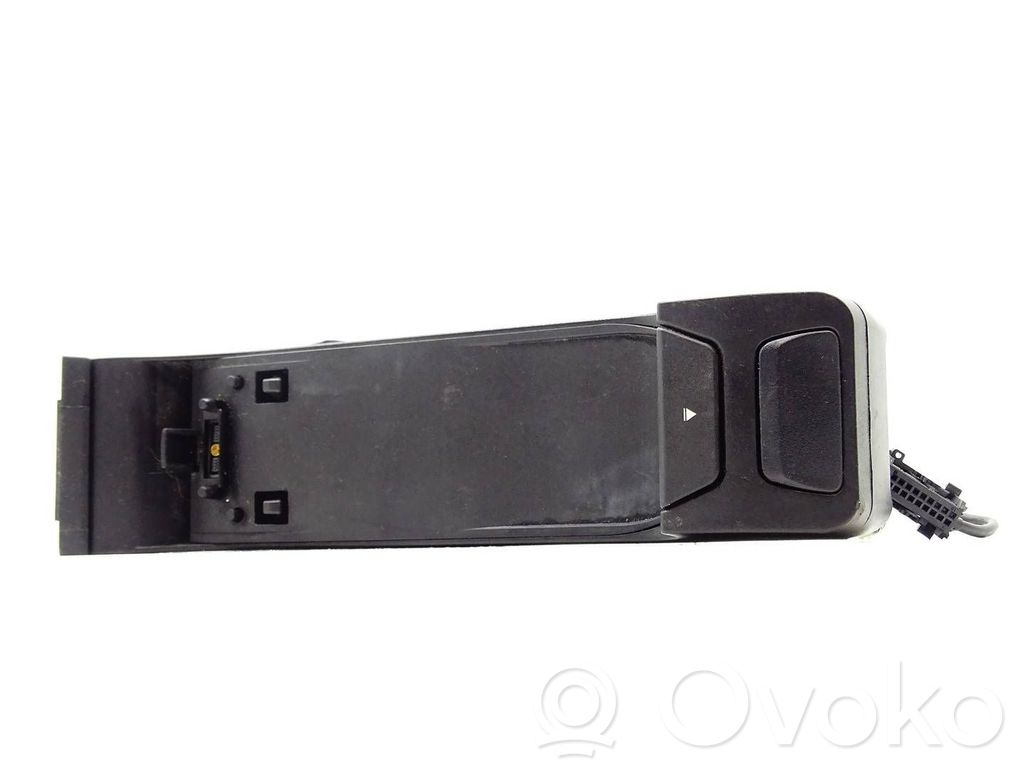 Teléfono   9201946