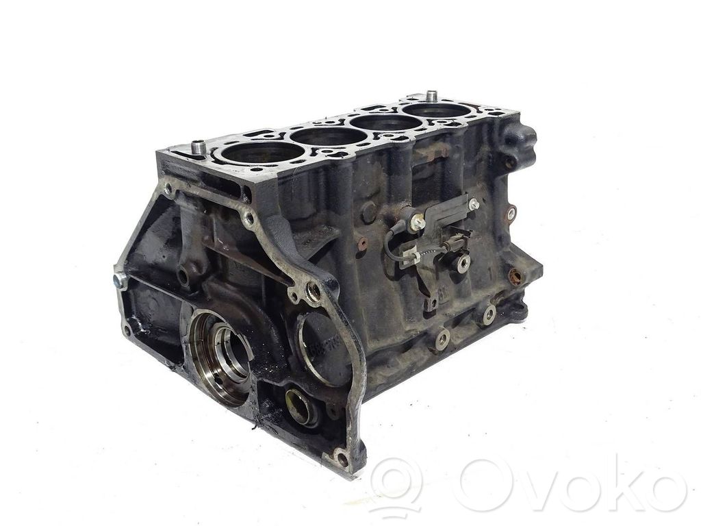 Opel Astra J Engine block 