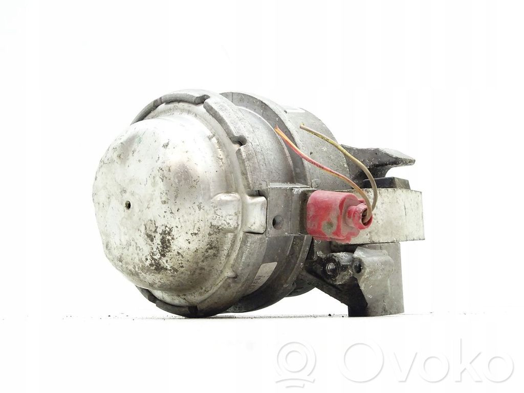 Audi A8 S8 D4 4H Engine mount vacuum valve 