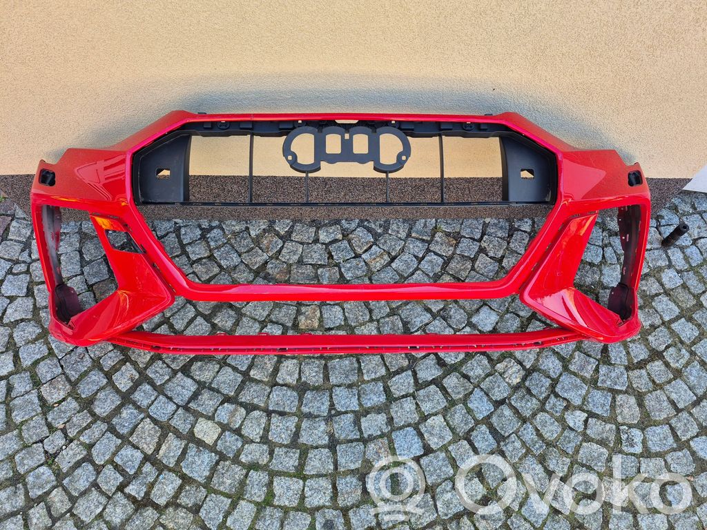 Audi RS Q3 Parachoques delantero 