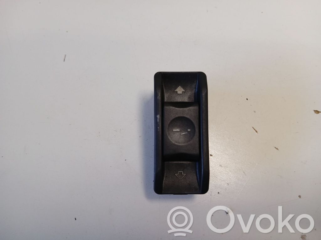 BMW 7 E65 E66 Stoglangio jungtukas 