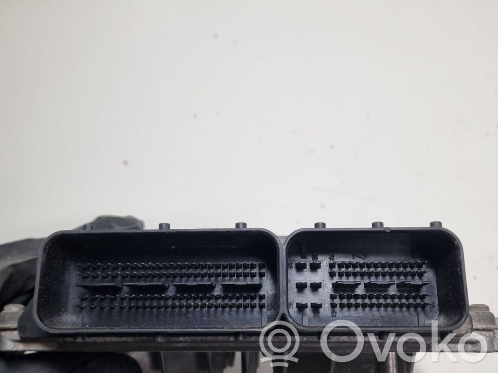 Engine control unit/module   30729826A,0281012103