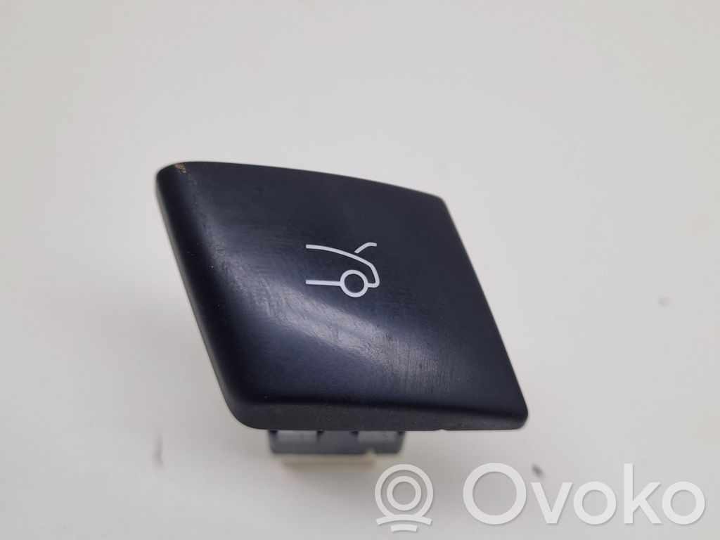 Citroen DS5 Tailgate opening switch 