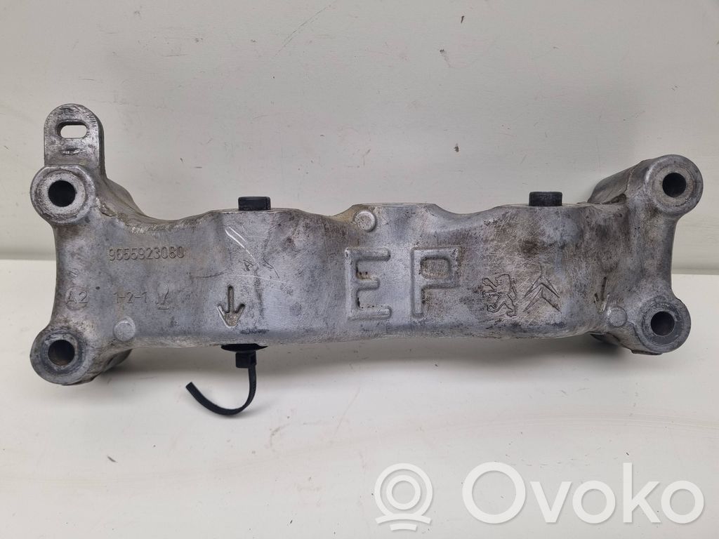 Engine mounting bracket   9655923080