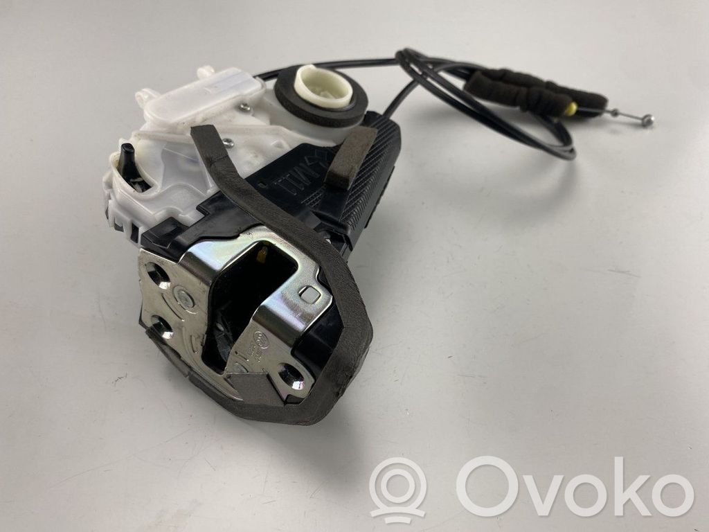 Subaru Levorg Rear door lock 