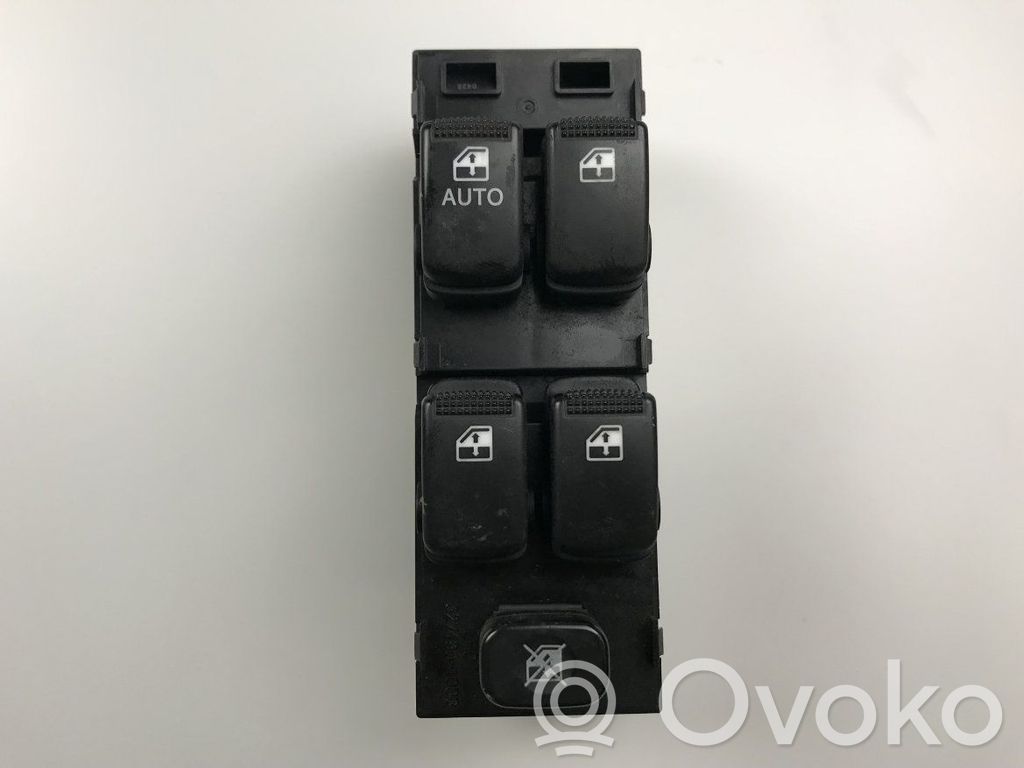 Hyundai Matrix Electric window control switch 