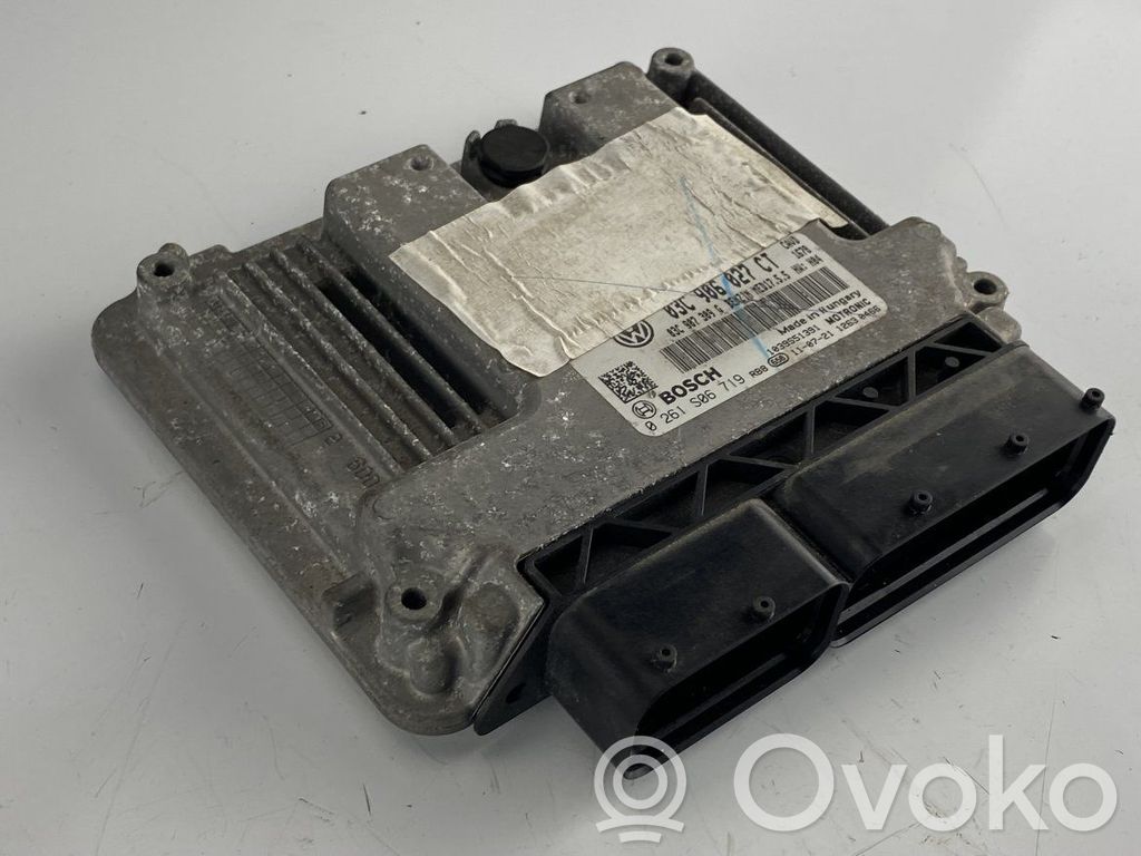 Volkswagen Golf VI Engine control unit/module 