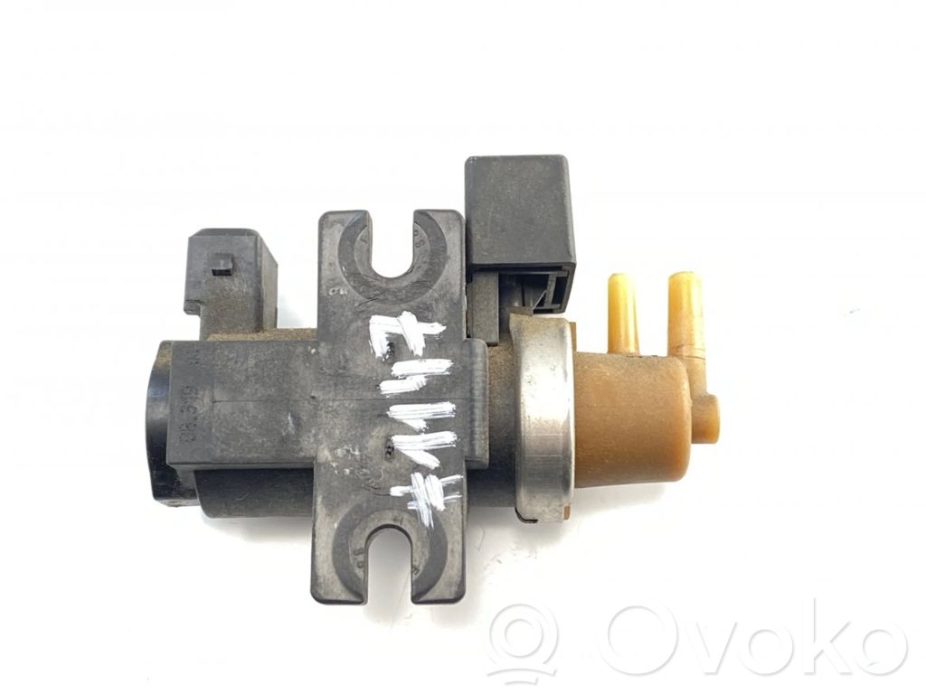 BMW 7 F01 F02 F03 F04 Electroválvula del turbo 